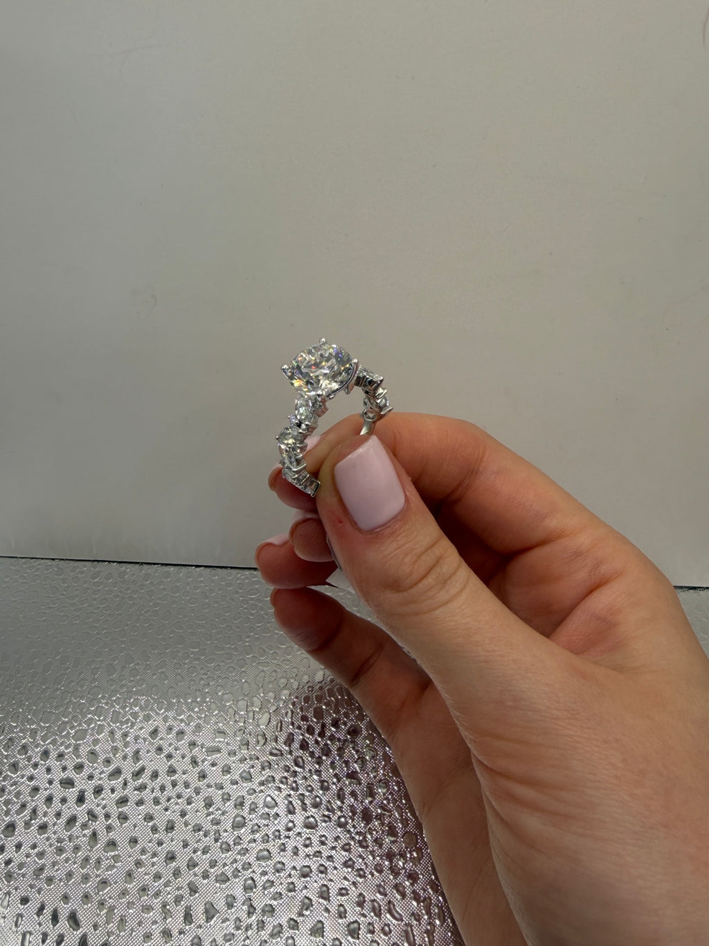 4.00 CT IGI Certified Round Lab-Grown Diamond Engagement Ring • E Color VS1 • 14K White Gold
