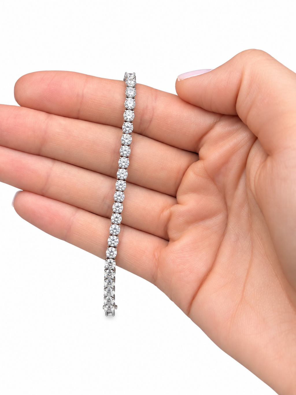 14K White Gold Tennis Bracelet • Non-IGI Certified • 7 Carat Total Weight • Round Stones