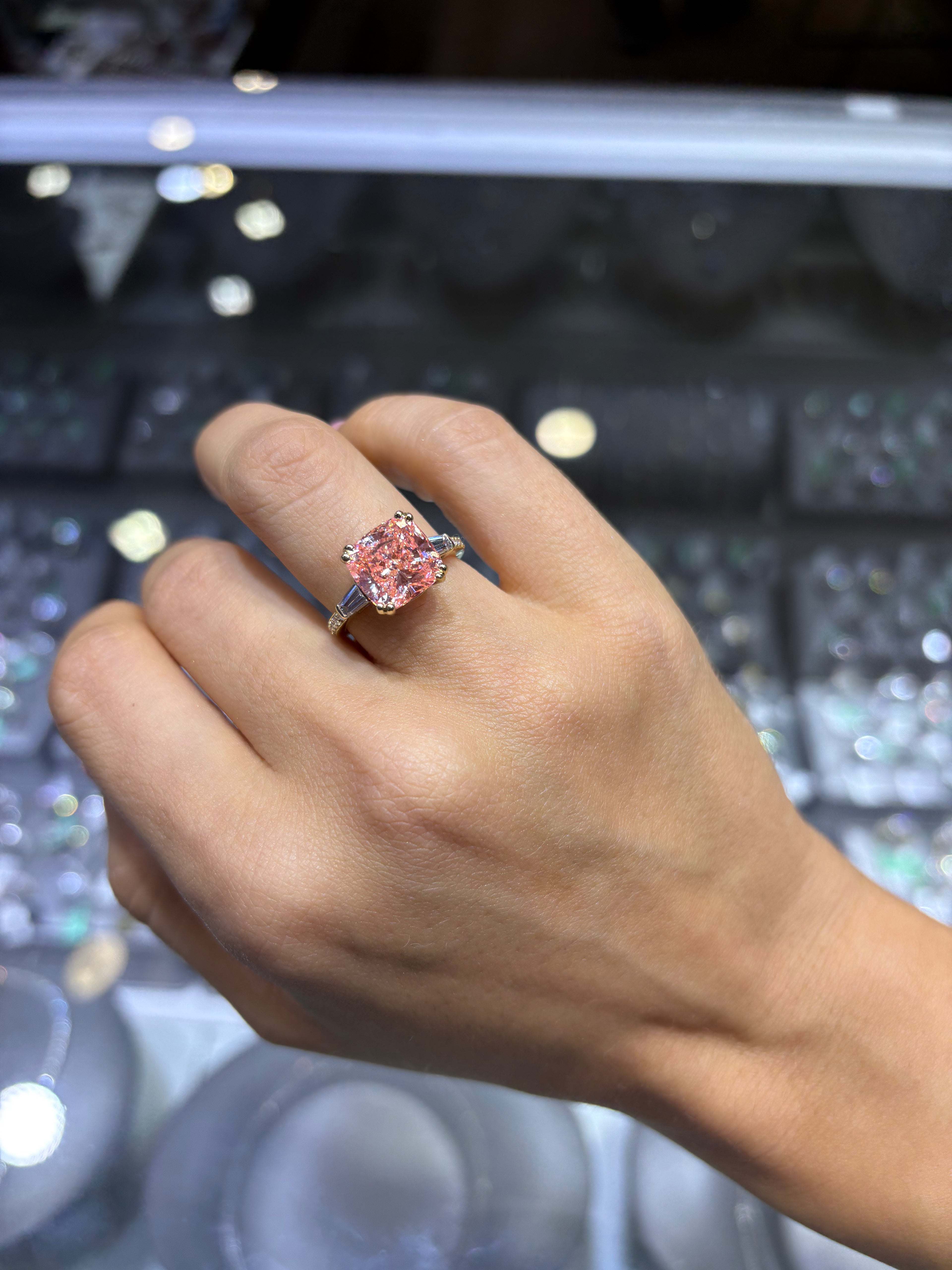 5.69 CT CUSHION LAB DIAMOND RING • 5.05 CT CENTER • FANCY VIVID PINK • 14K YELLOW GOLD • VVS2 • IGI CERTIFIED