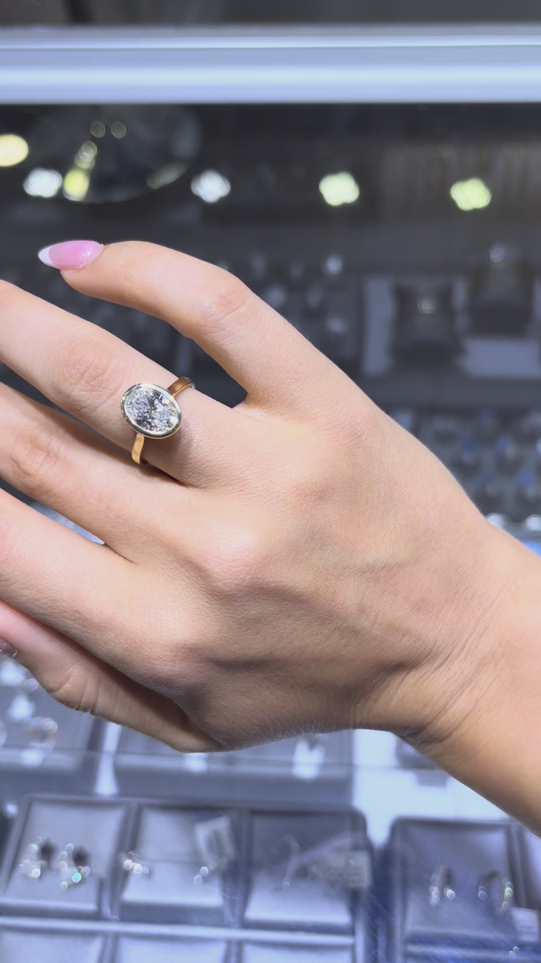 2.50 CT BEZEL-SET OVAL BRILLIANT LAB DIAMOND RING • F COLOR • 14K YELLOW GOLD • VS1 • IGI CERTIFIed