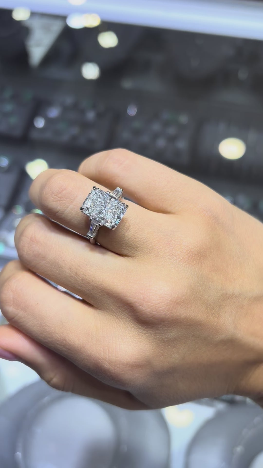 7.06 CT LAB DIAMOND RADIANT CUT RING • 6.06 CT CENTER • 14K GOLD • F VS1 • IGI CERTIFIED
