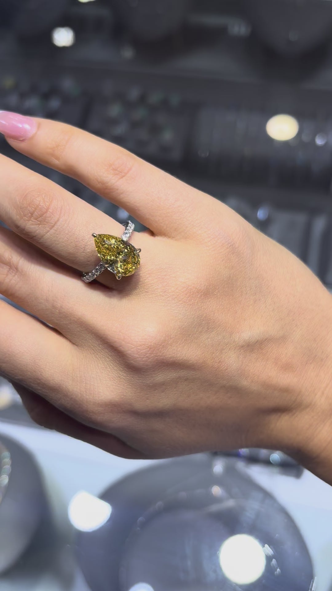 5.50 CT PEAR LAB DIAMOND RING • 5.04 CT CENTER • FANCY YELLOW • IGI CERTIFICATE INCLUDED